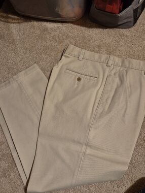 Mens 33×32 Pleated Dress Skacks